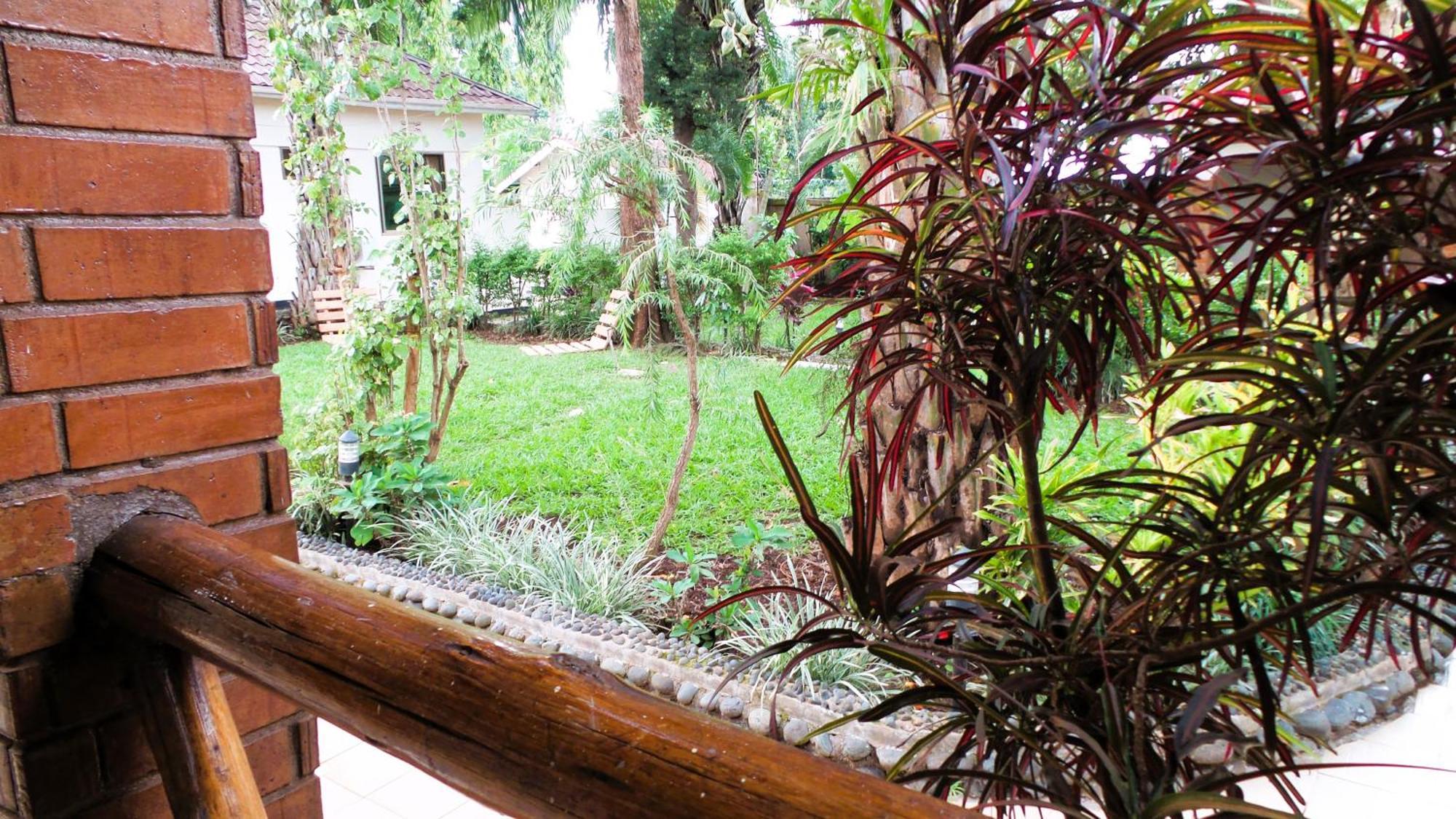 Home Feeling Neneu Lodge Moshi Buitenkant foto