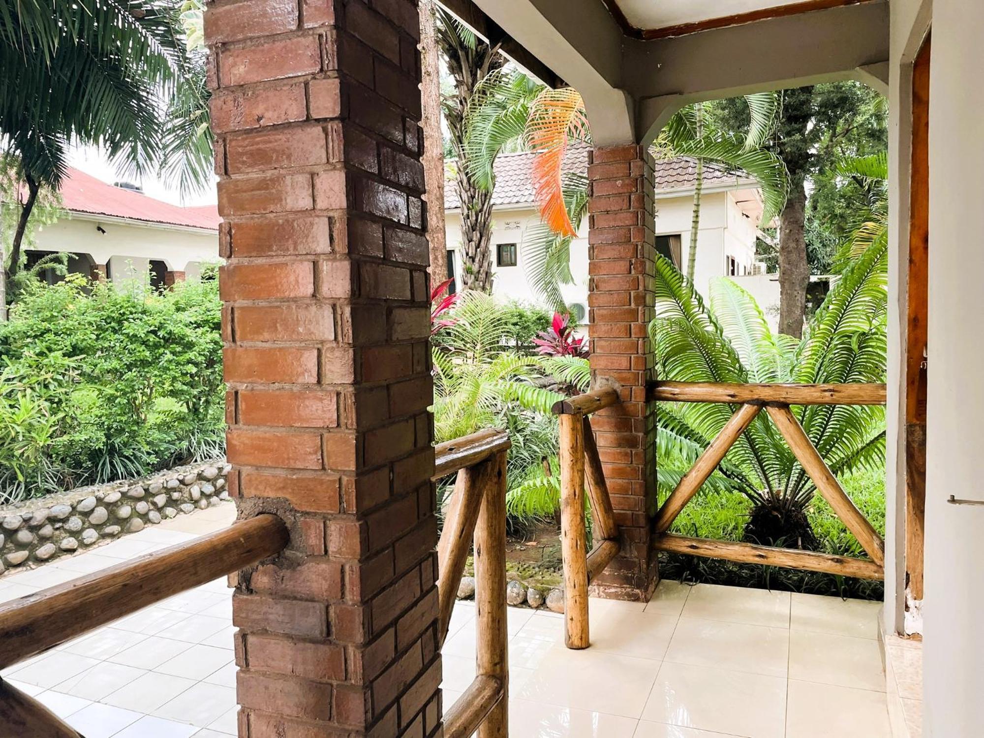 Home Feeling Neneu Lodge Moshi Buitenkant foto