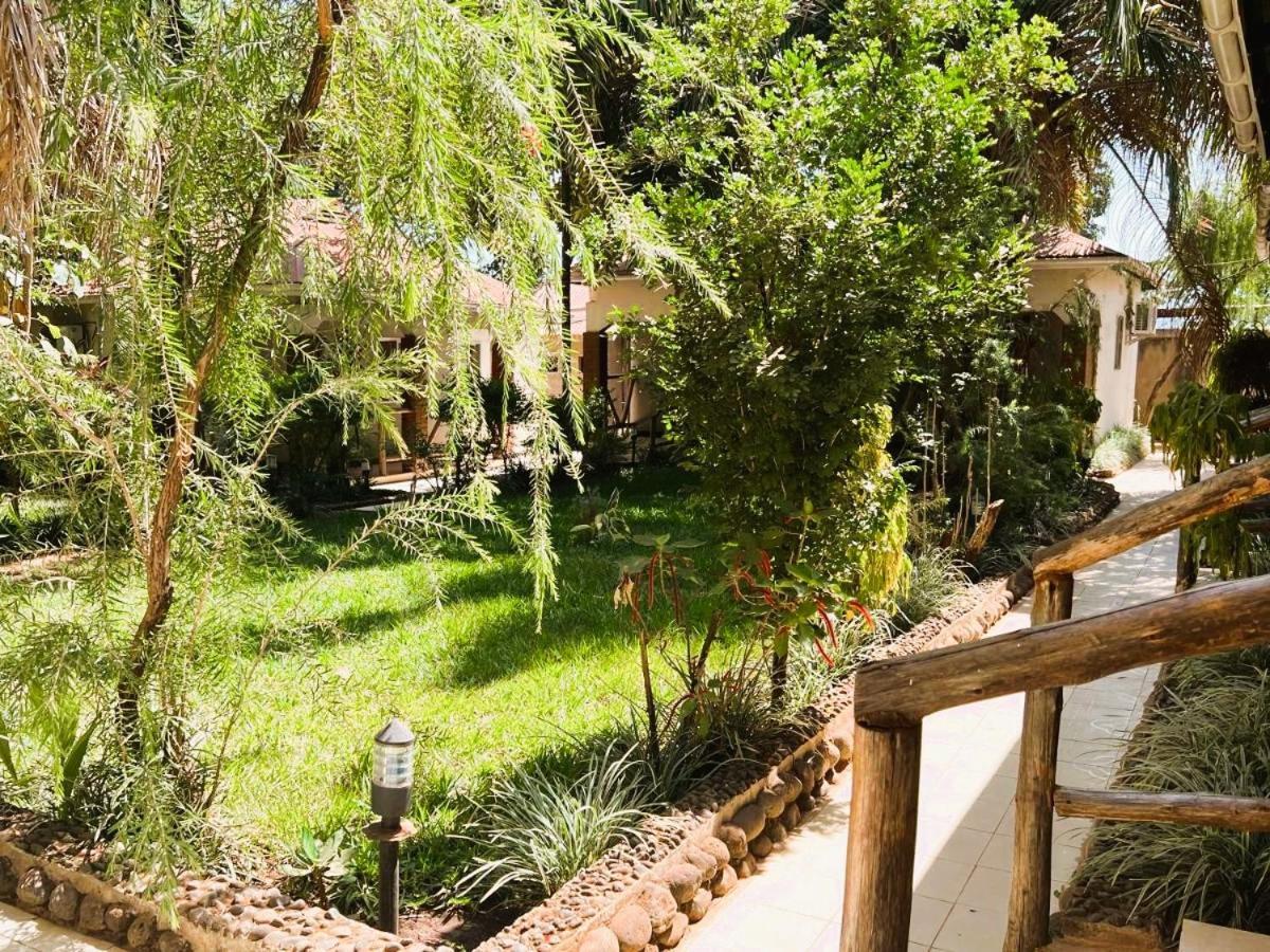 Home Feeling Neneu Lodge Moshi Buitenkant foto